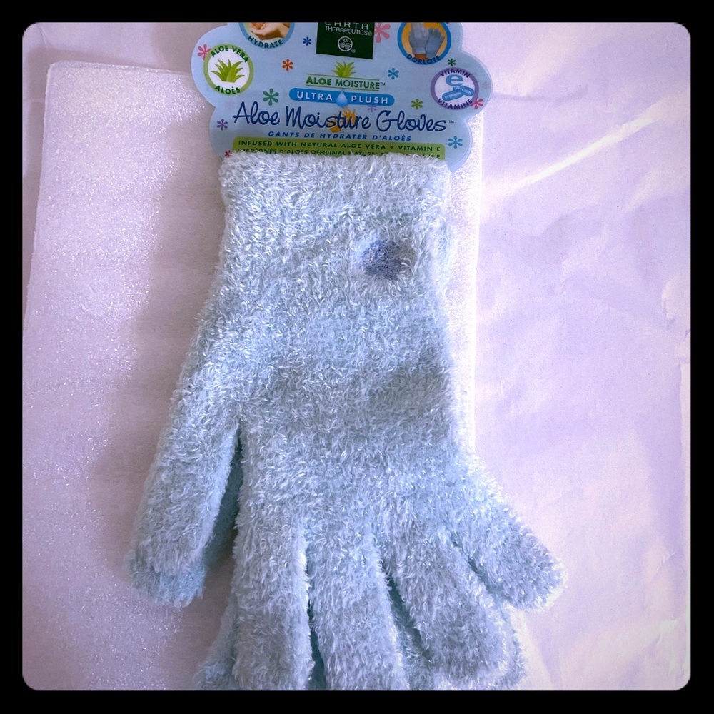Aloe Moisture Gloves